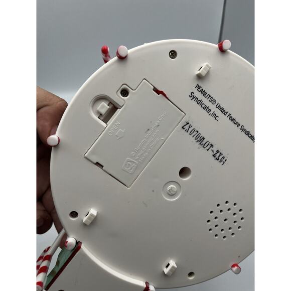 Gemmy Peanuts Gang Spinning Teacups Musical Carousel 10 Christmas - *NOT Work* - Picture 9 of 9